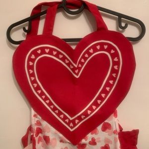 Kohl's Other - Valentine’s Day Heart apron from Kohl’s ❤︎ Kohl's Other - Valentine’s Day Heart apron from Kohl’s ❤︎